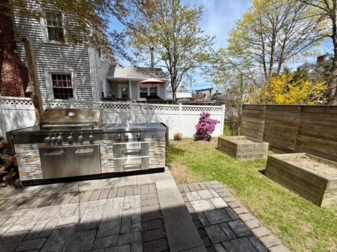 8 Champlin Street