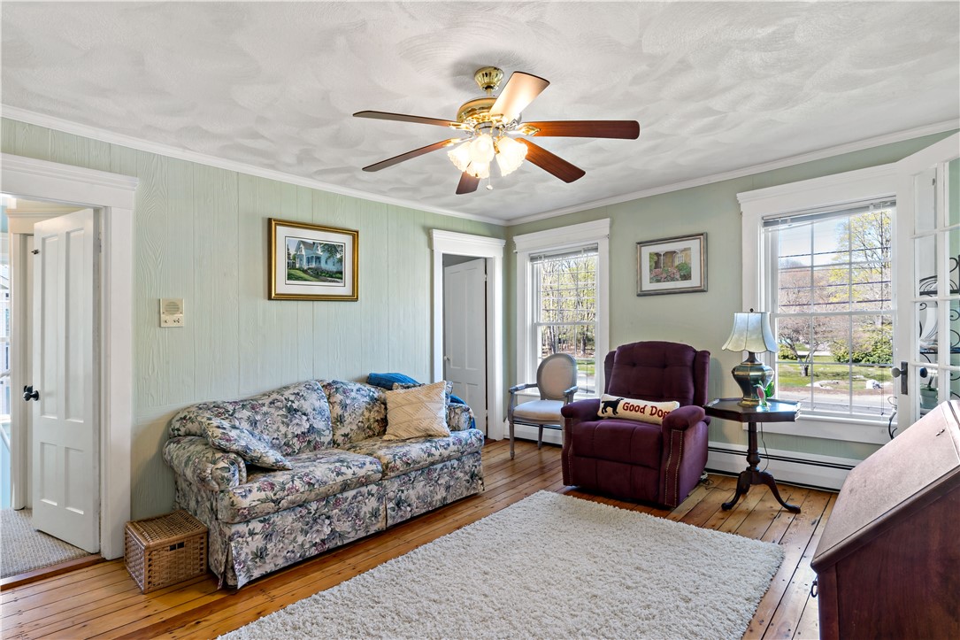 110 Ten Rod Road