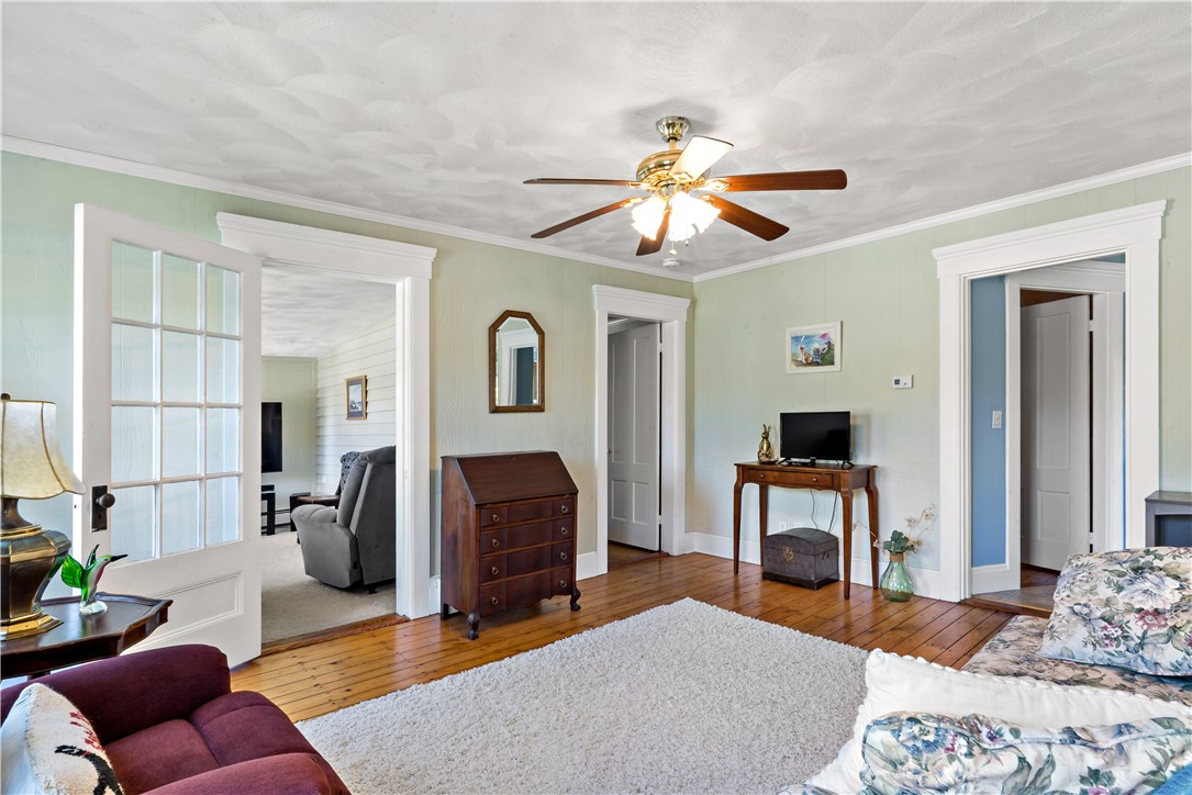 110 Ten Rod Road