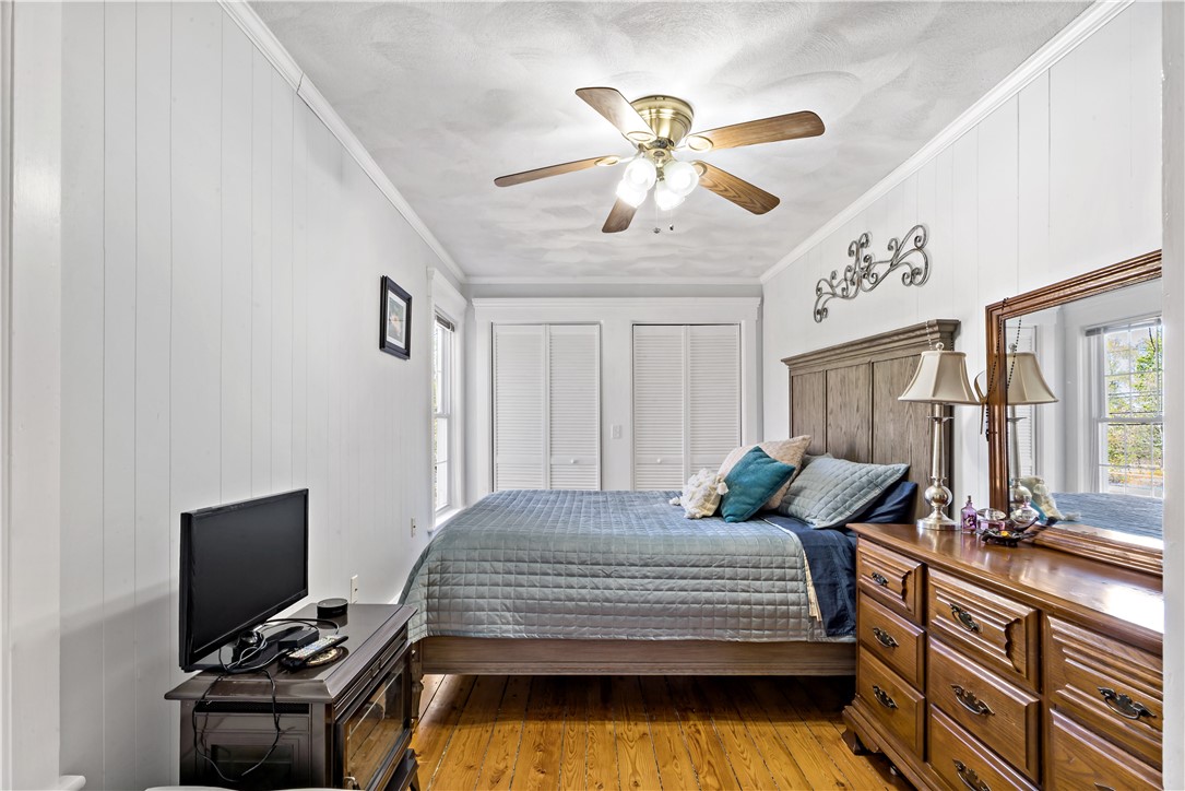 110 Ten Rod Road