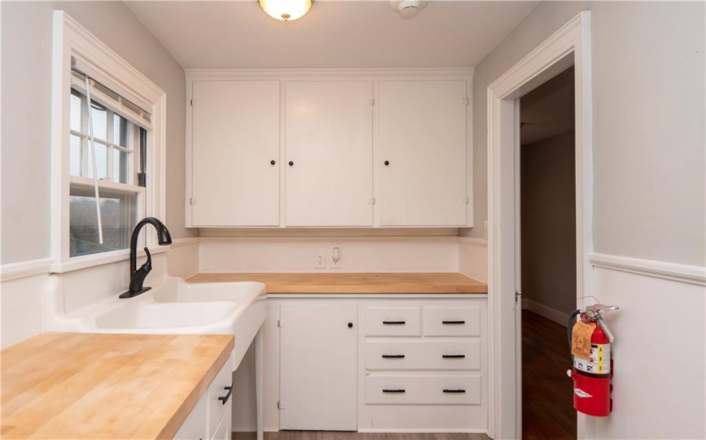 118 Ruggles Avenue 300