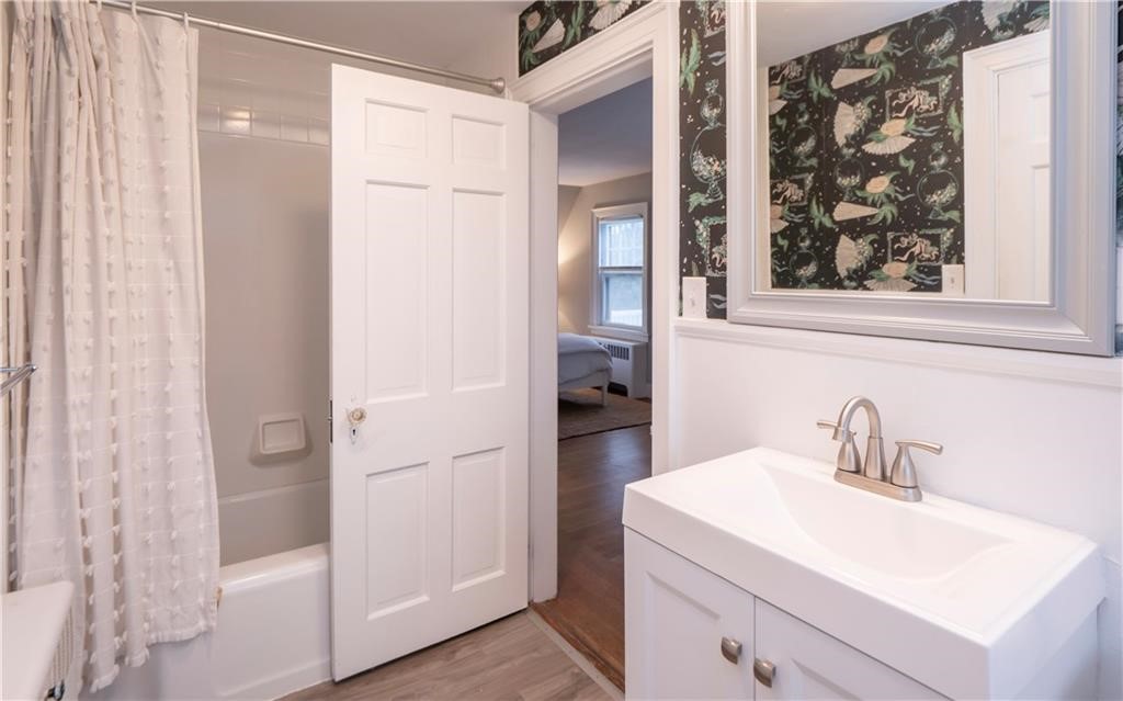 118 Ruggles Avenue 300