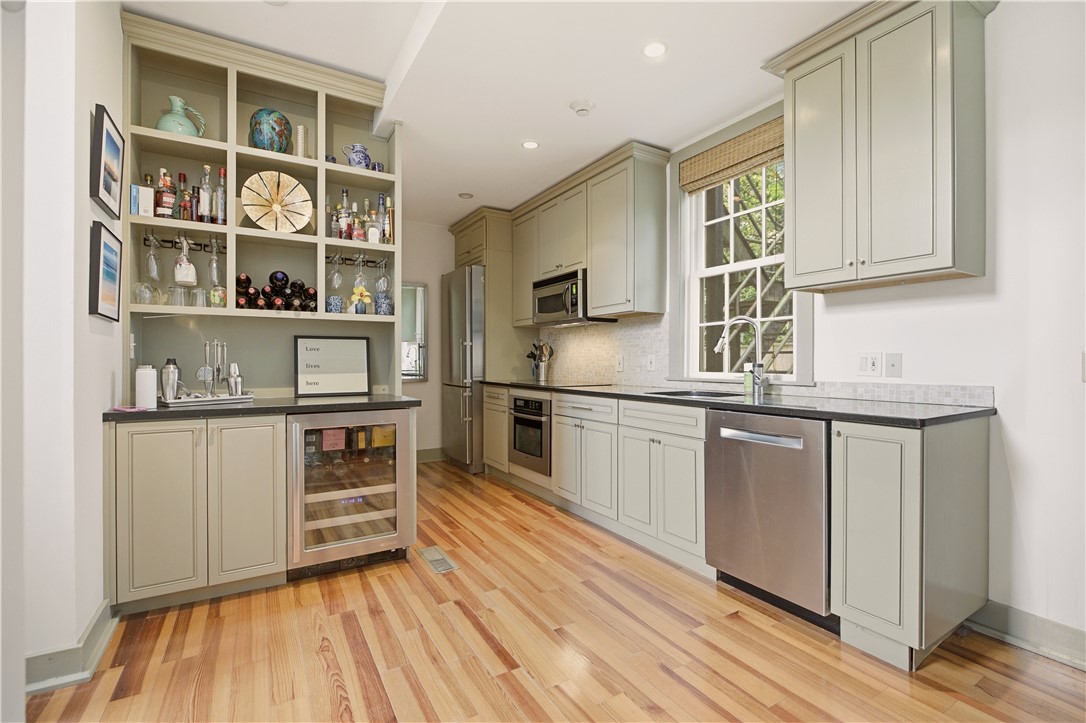 364 Bellevue Avenue
