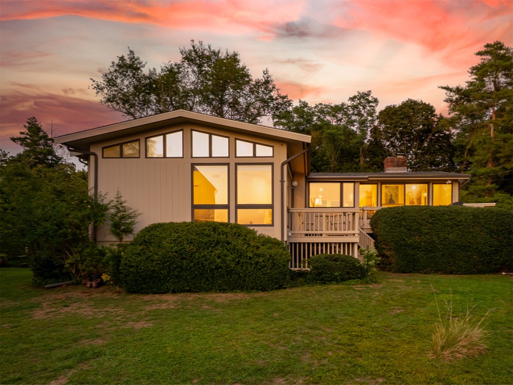 17 Shore Road