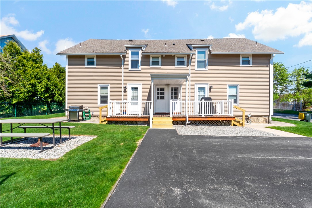 4 Oak Street 2