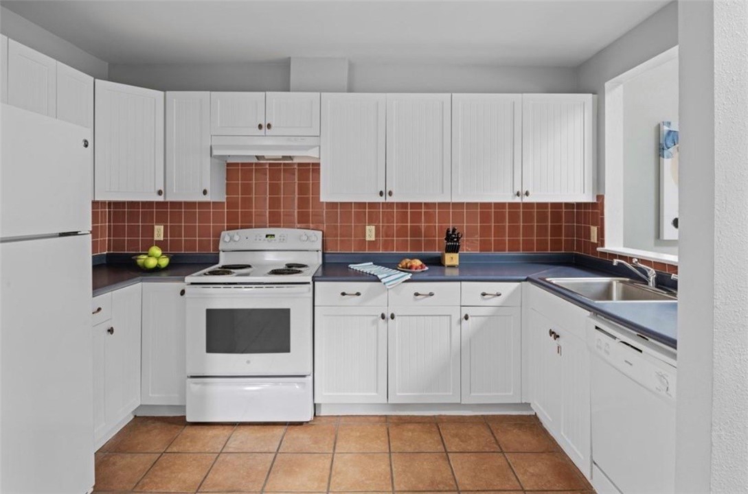 150 Bay View Drive 8