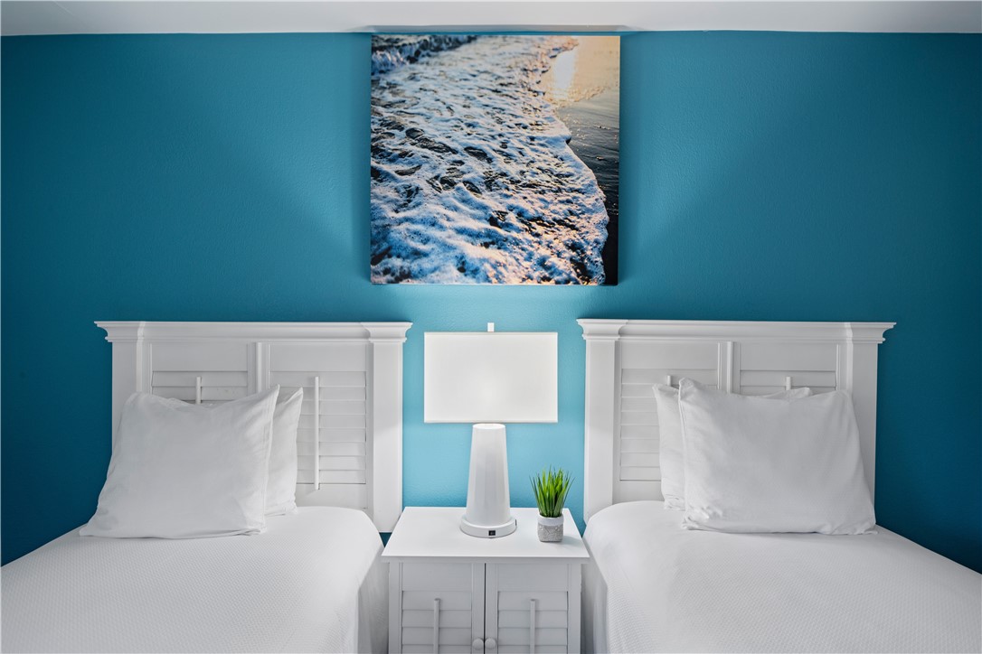 150 Bay View Drive 3
