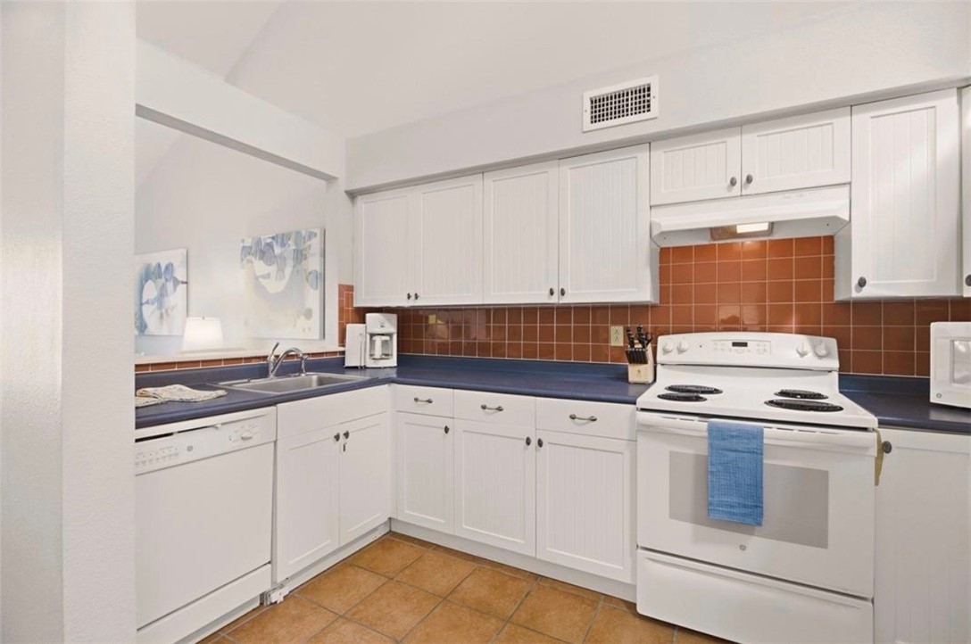 150 Bay View Drive 3