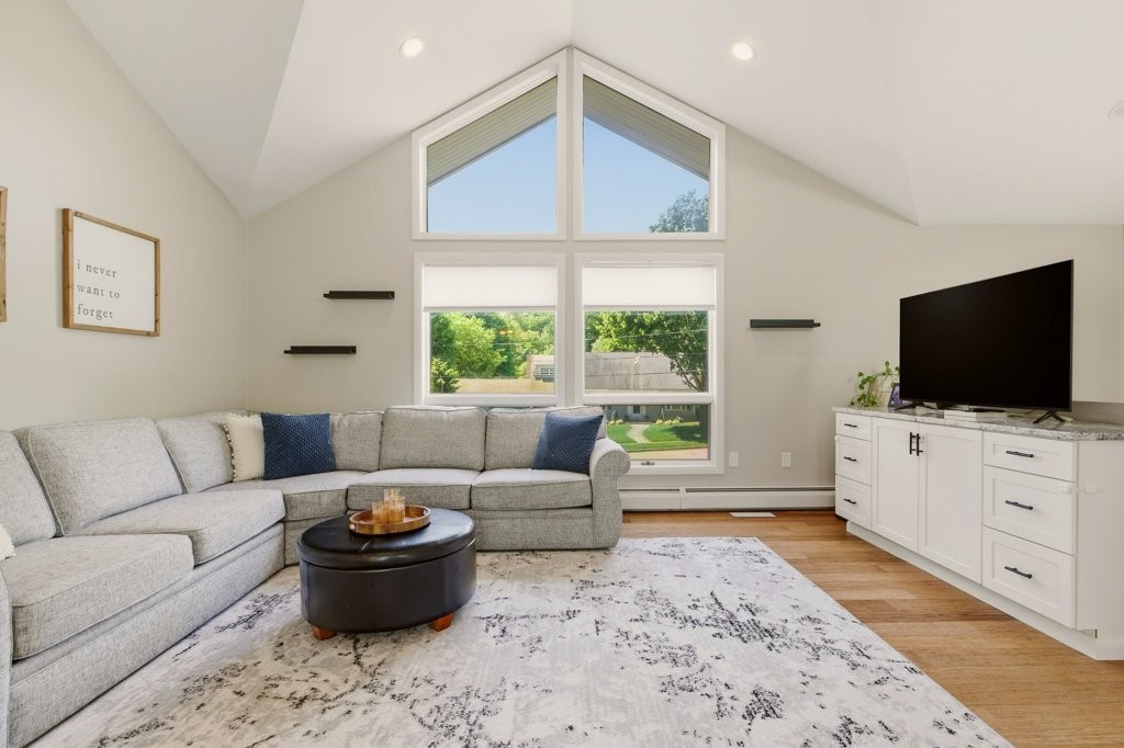 7 Friar Tuck Road