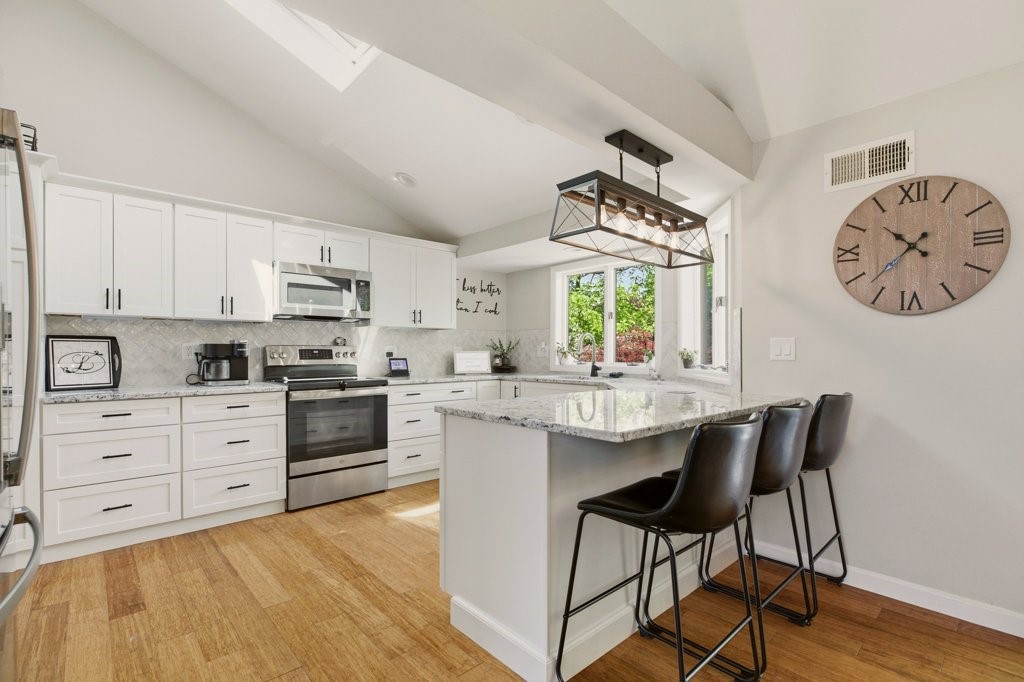 7 Friar Tuck Road