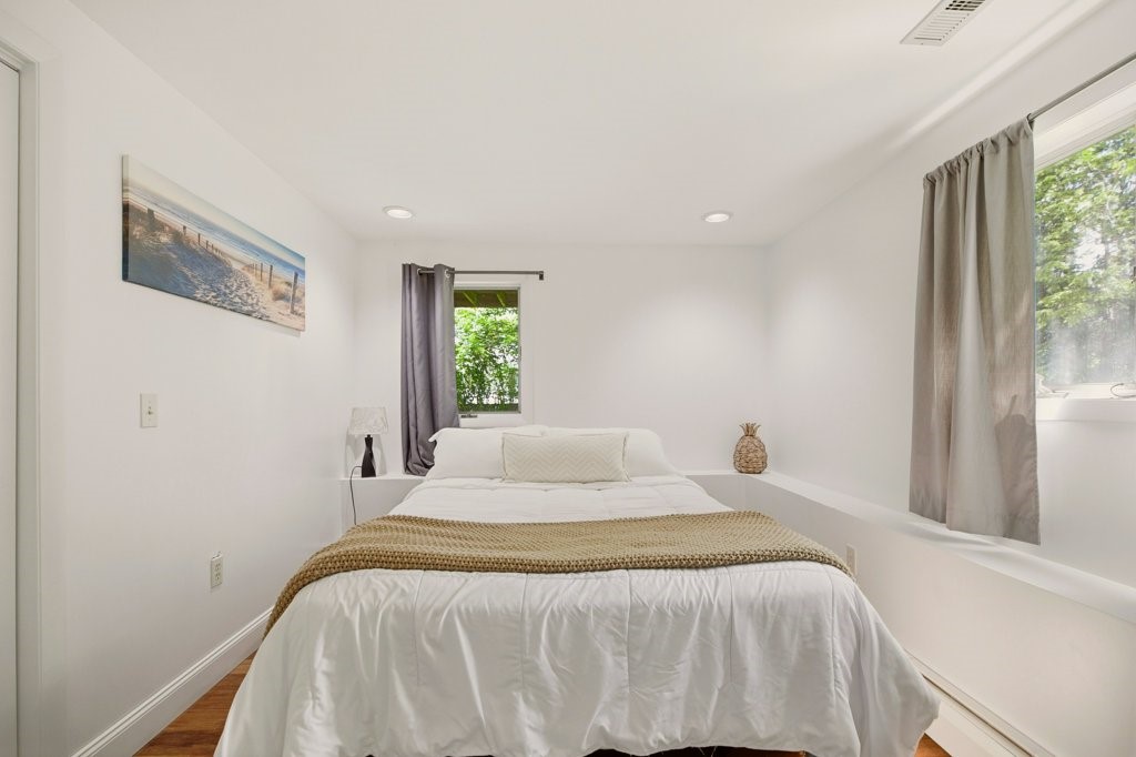 7 Friar Tuck Road
