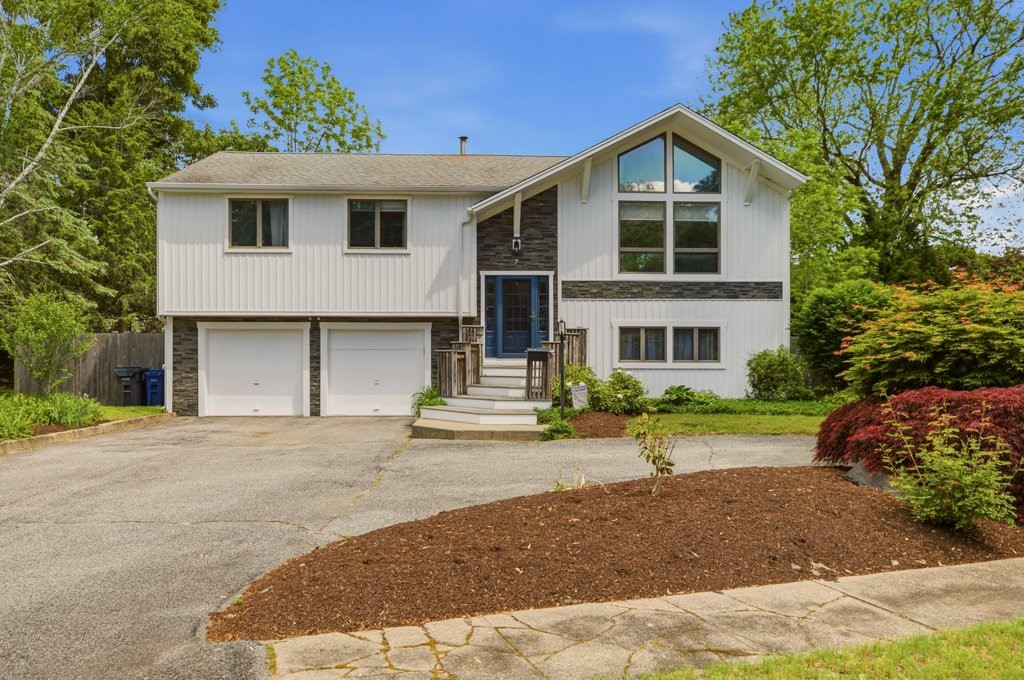 7 Friar Tuck Road