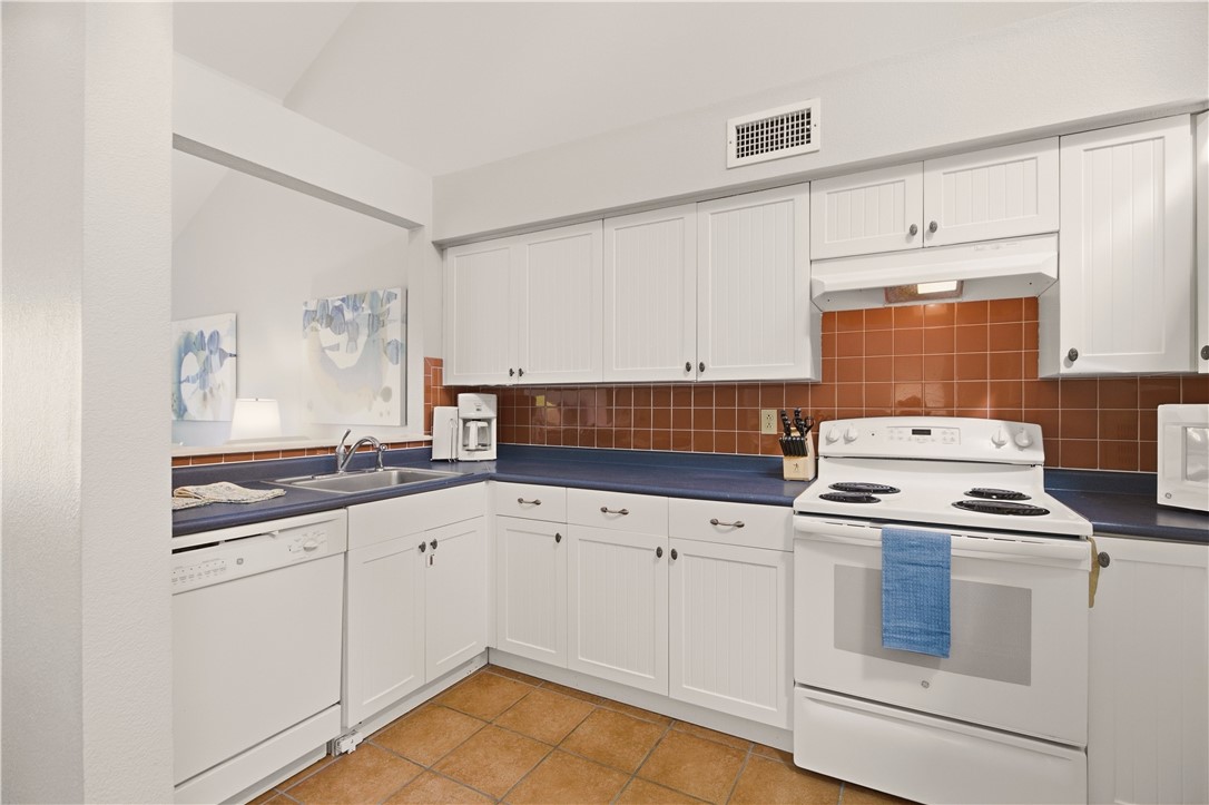 150 Bay View Drive 11