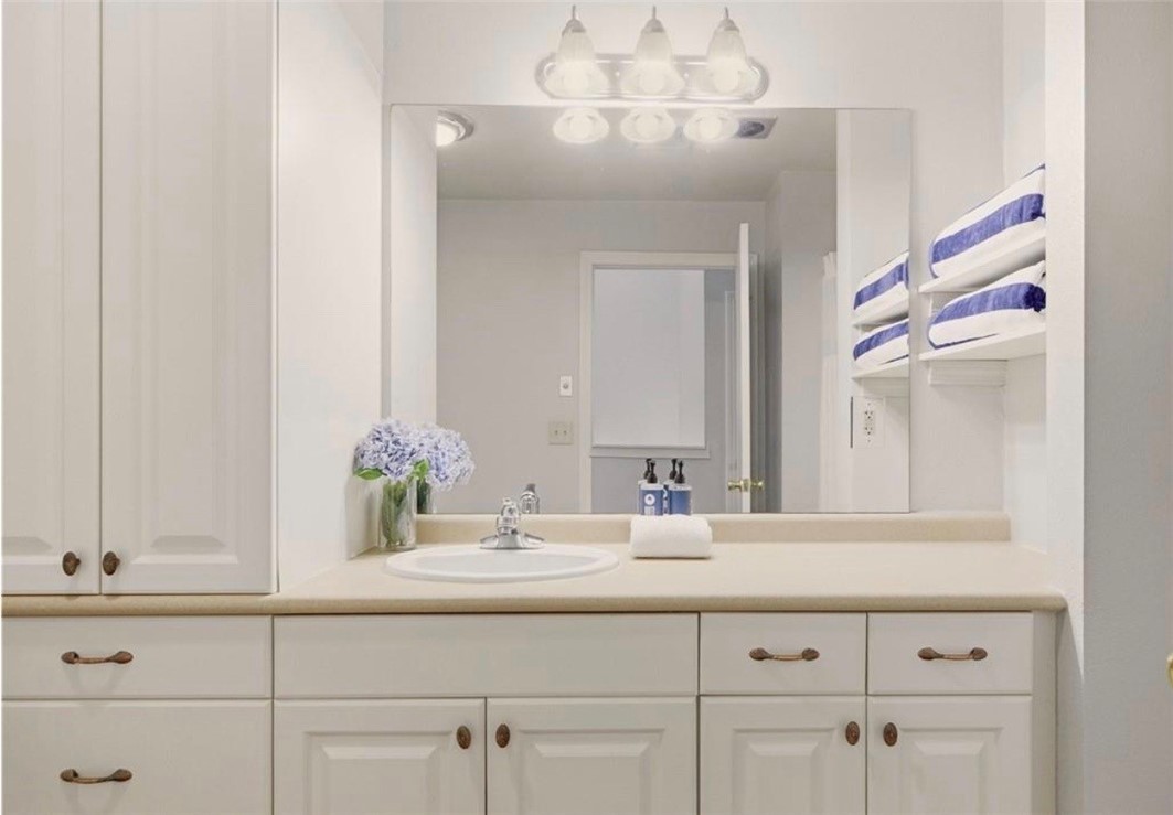 150 Bay View Drive 12