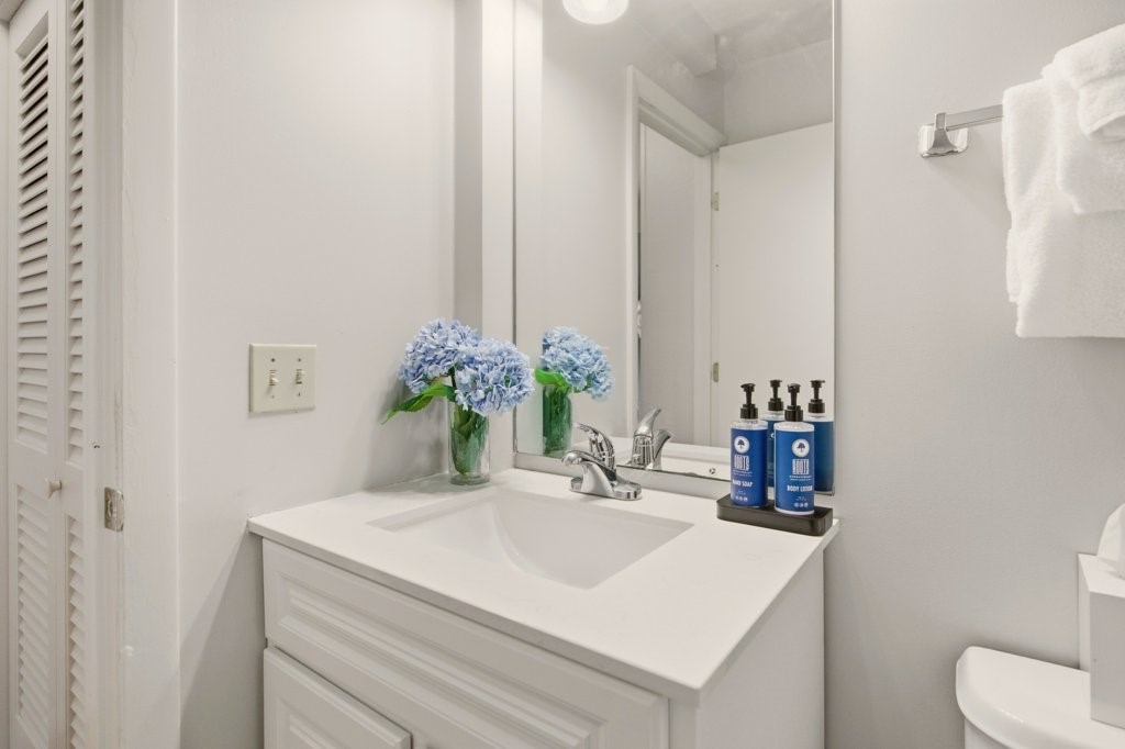 150 Bay View Drive 15