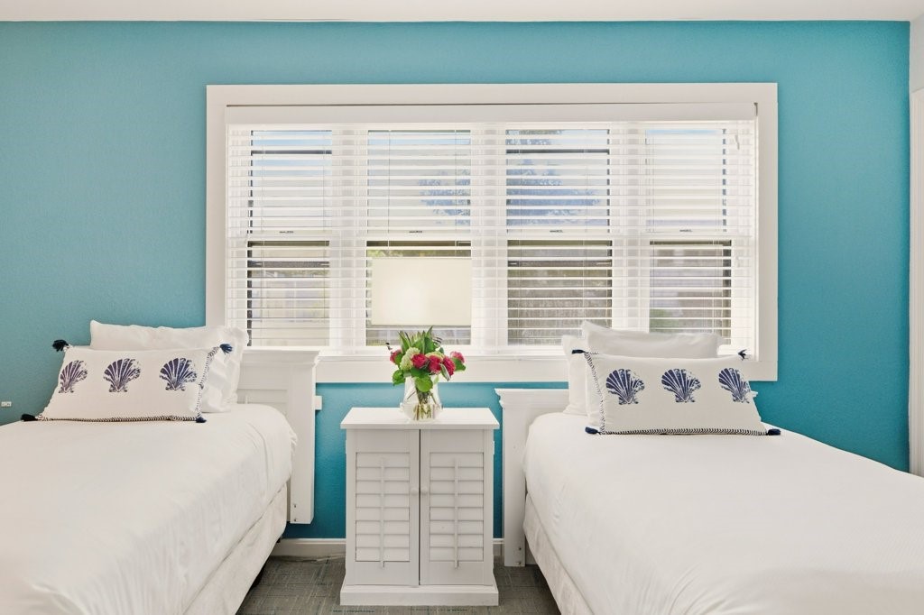 150 Bay View Drive 18