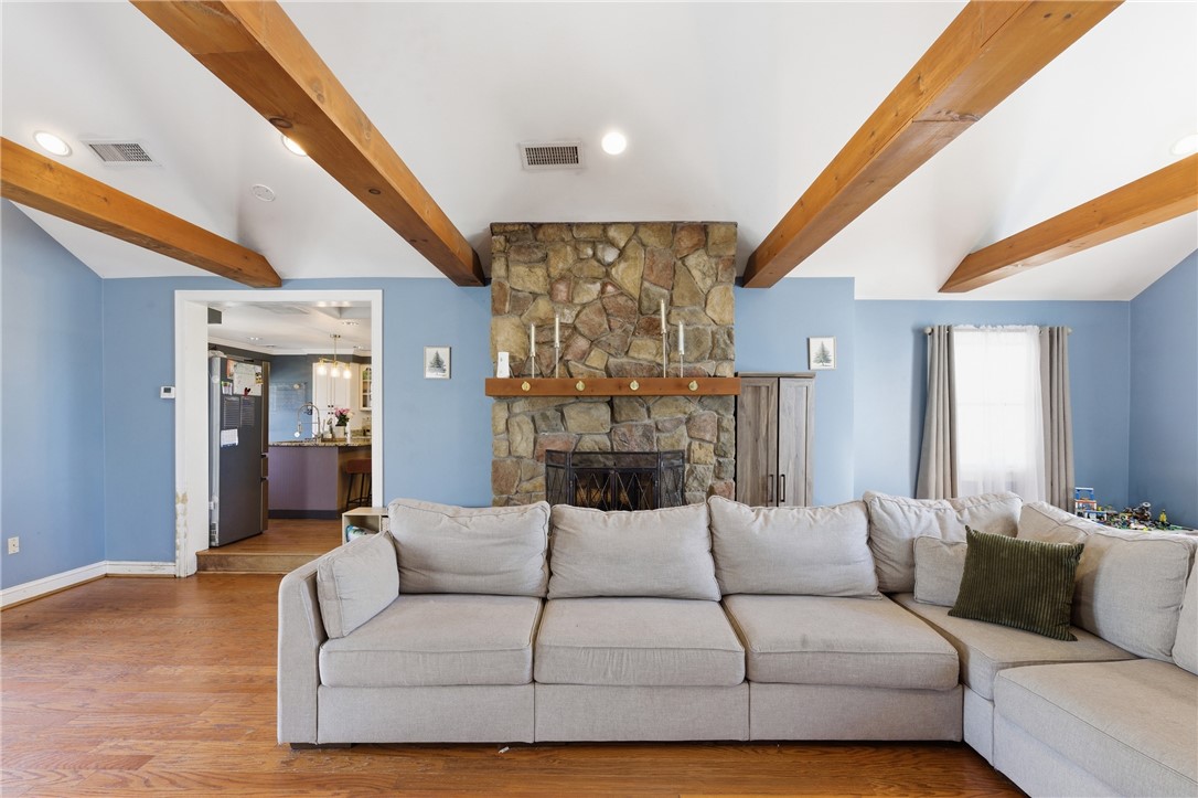 52 Viking Drive