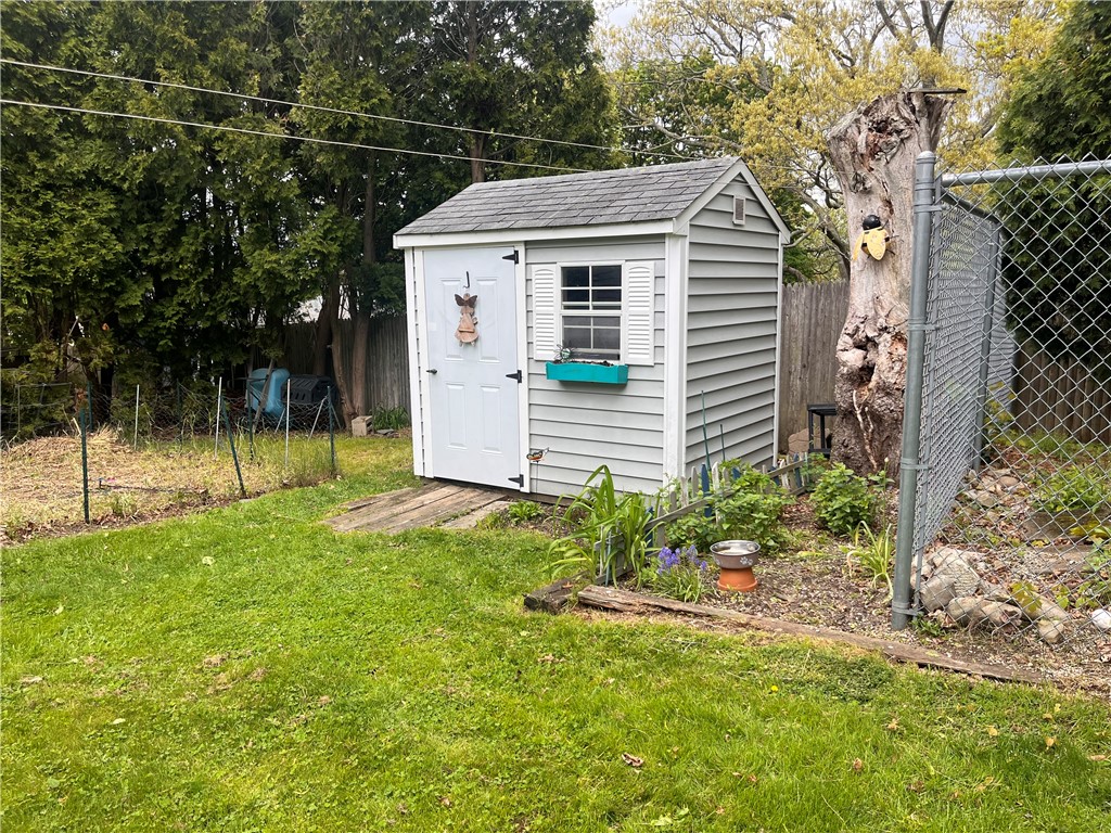 12 Willow Tree Road