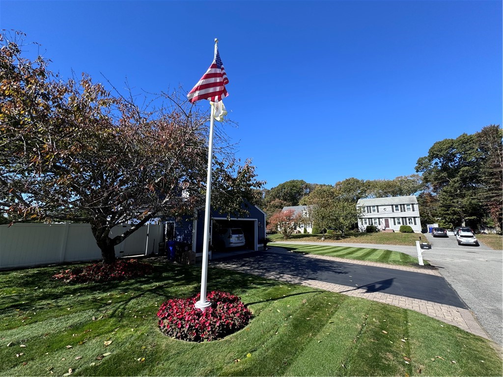 34 Brooks Farm Drive