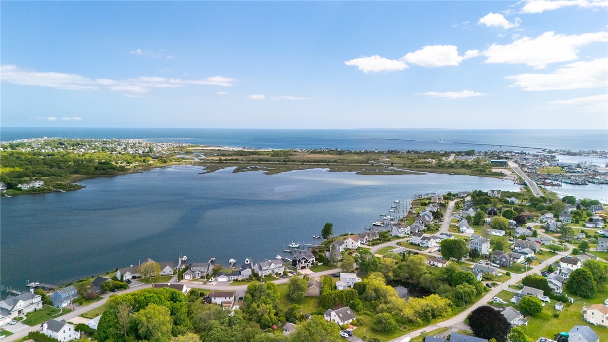 84 Shore Road