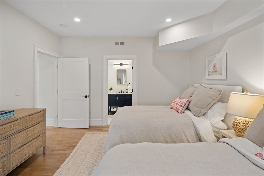2 Eastnor Road D