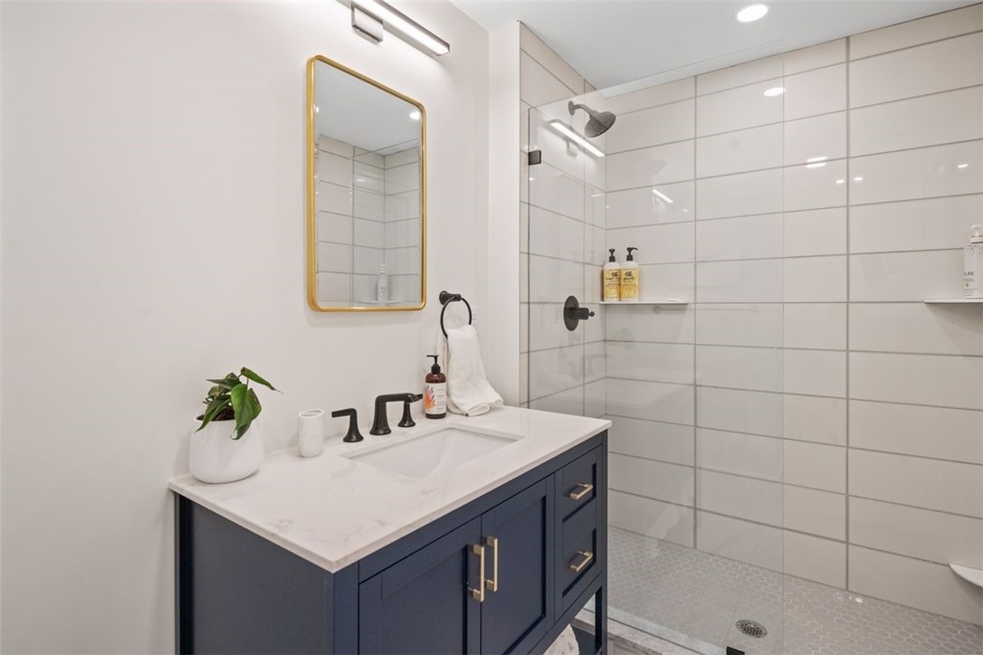 2 Eastnor Road D