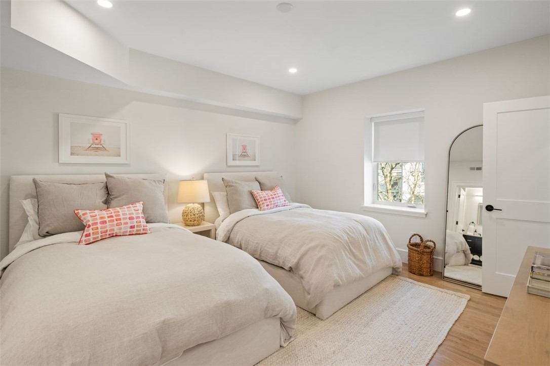 2 Eastnor Road D