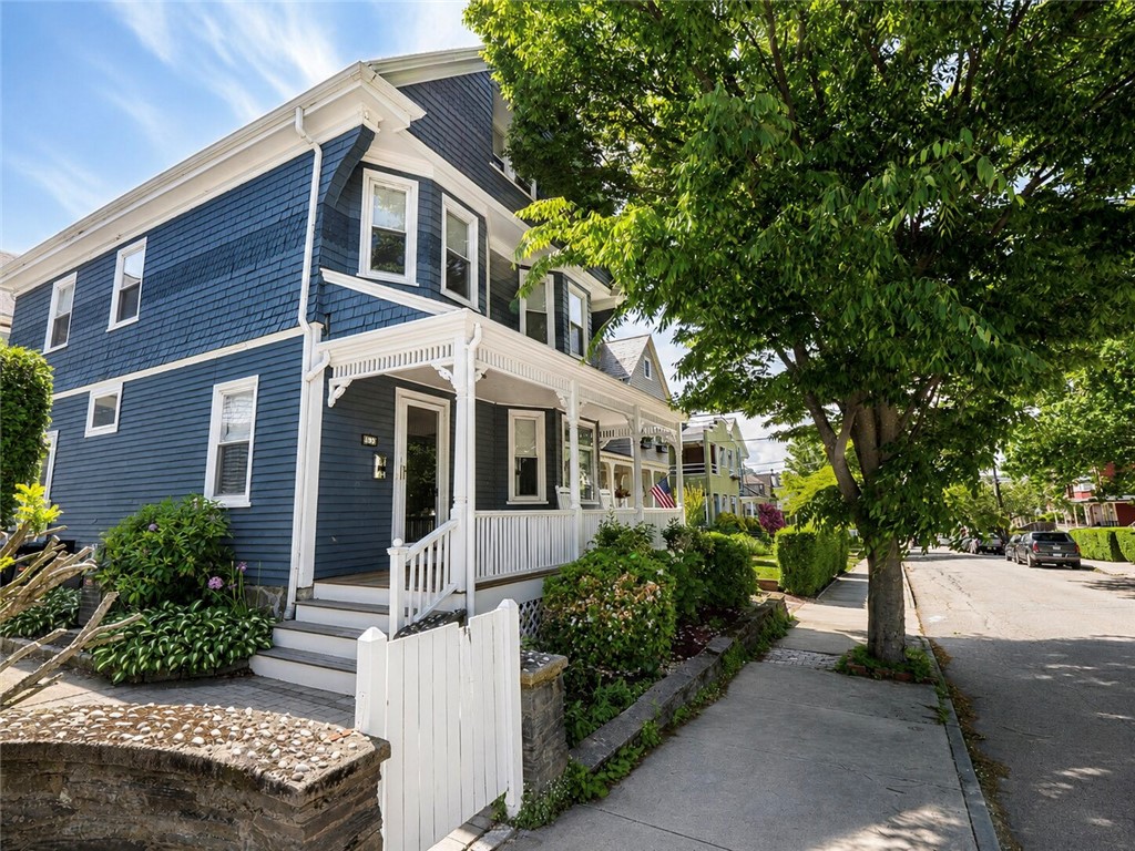 27 Mann Avenue