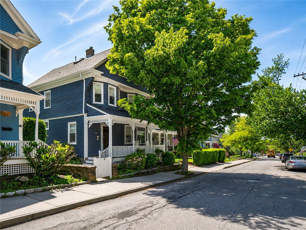 27 Mann Avenue