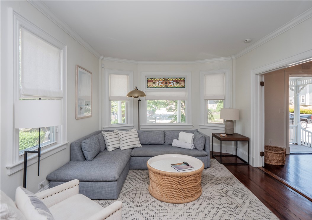 27 Mann Avenue