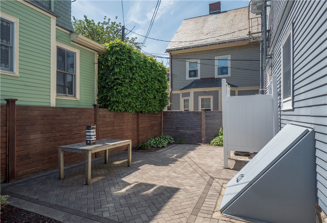 27 Mann Avenue