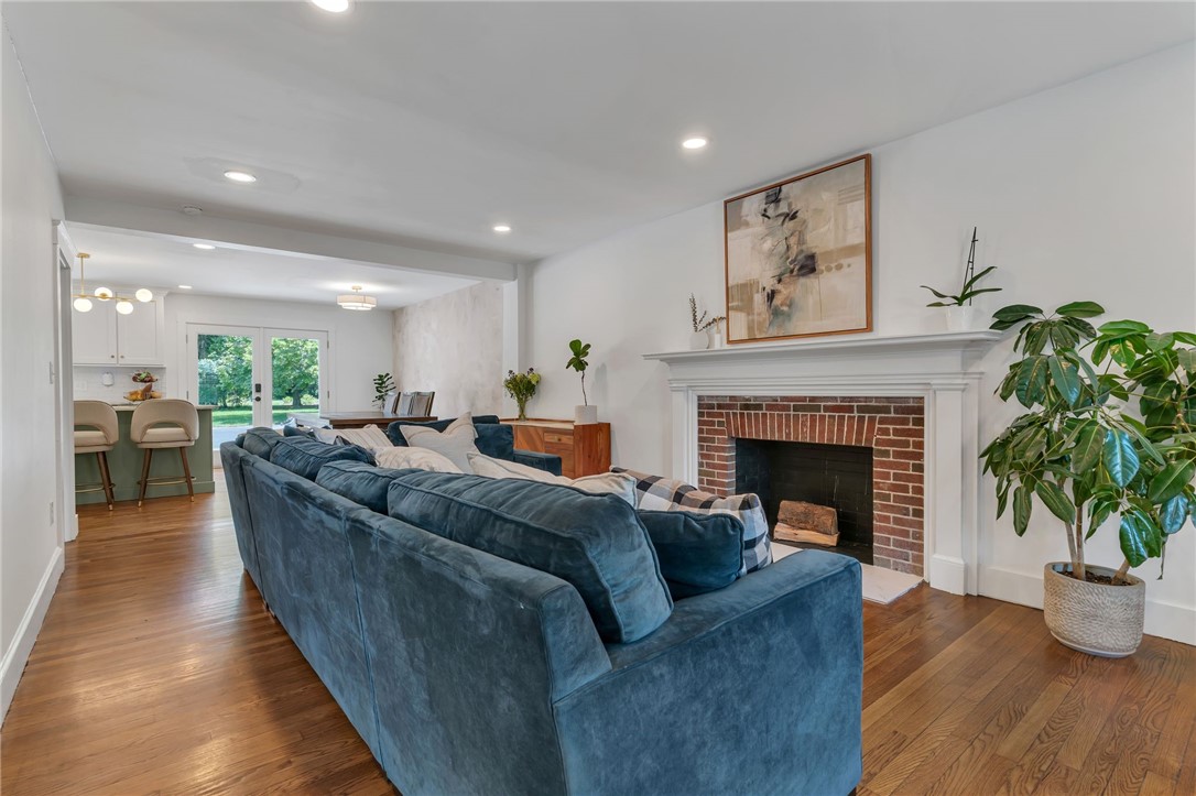 81 Bristol Ferry Road