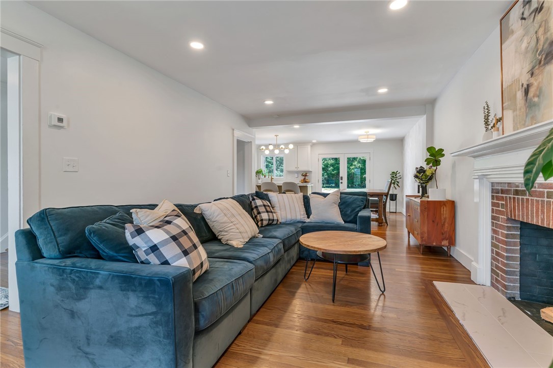 81 Bristol Ferry Road