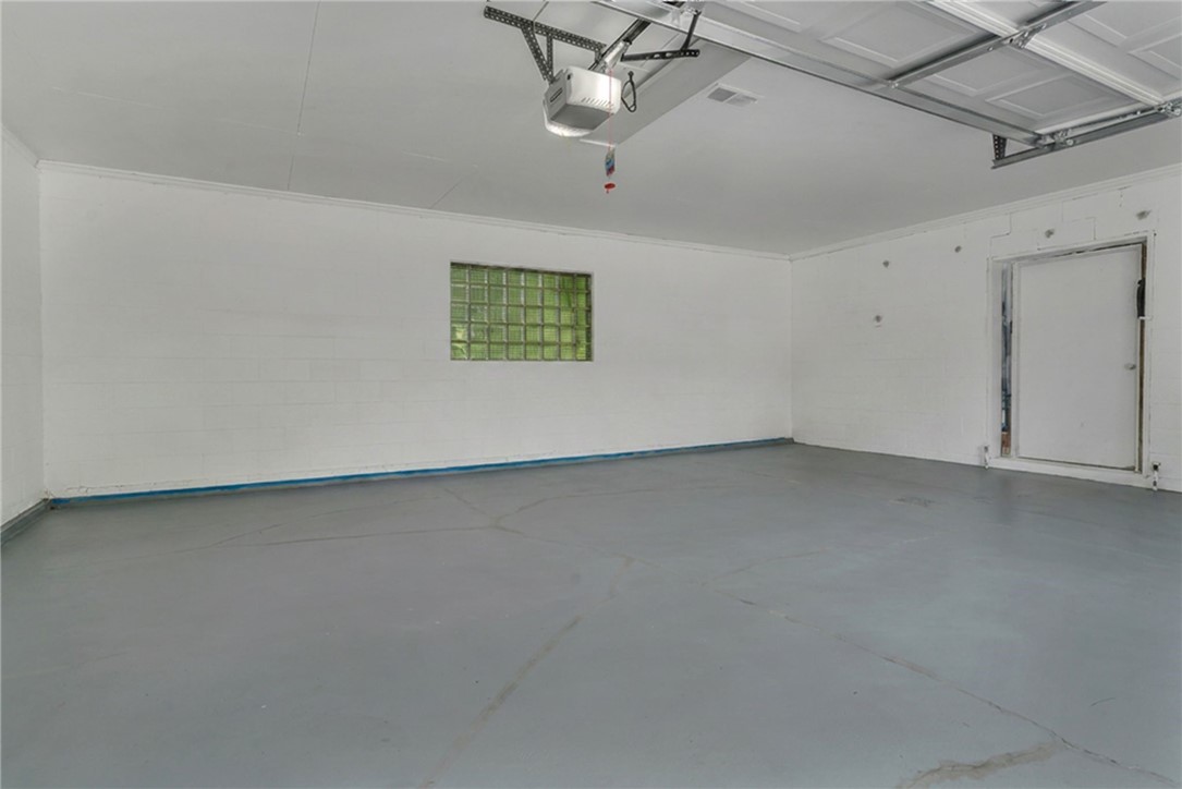 81 Bristol Ferry Road