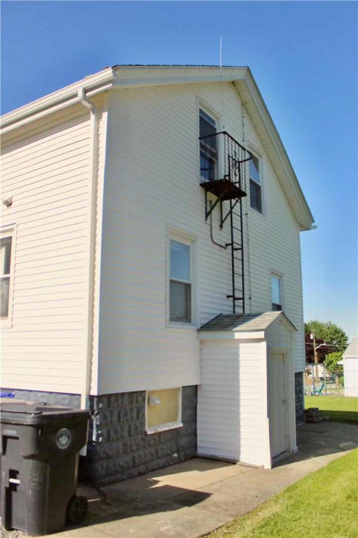 204 Lweis Street
