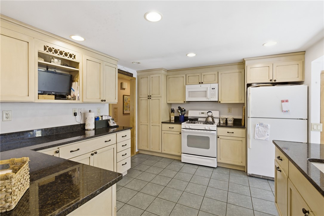 550 Algonquin Drive