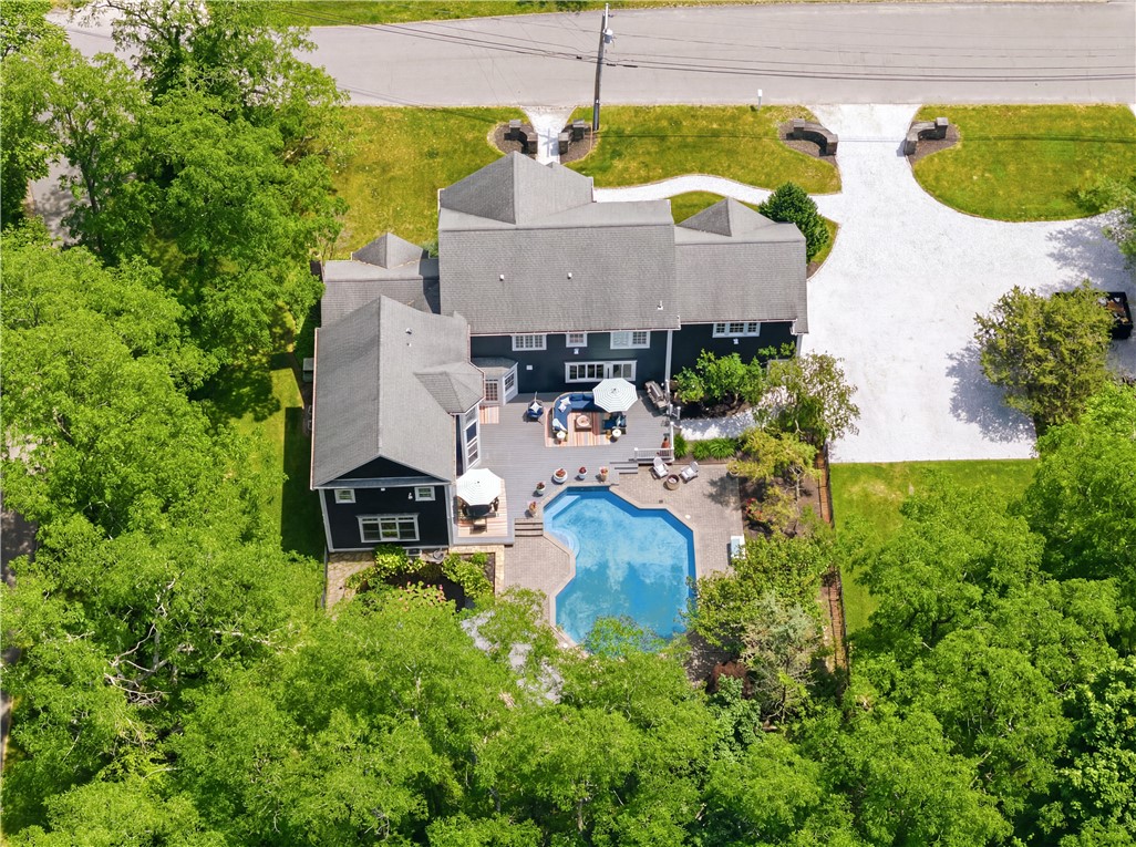 198 Poppasquash Road