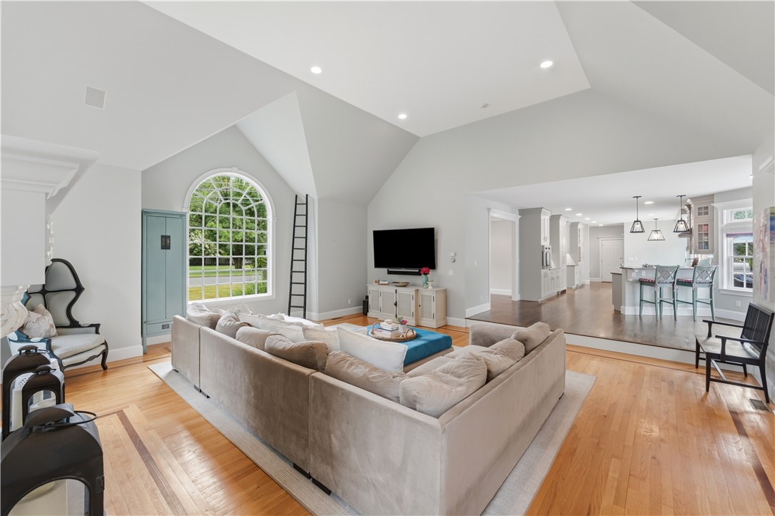 198 Poppasquash Road