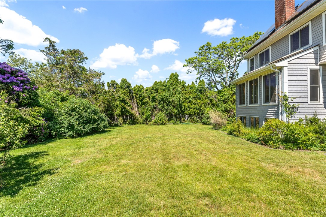39 White Swan Drive