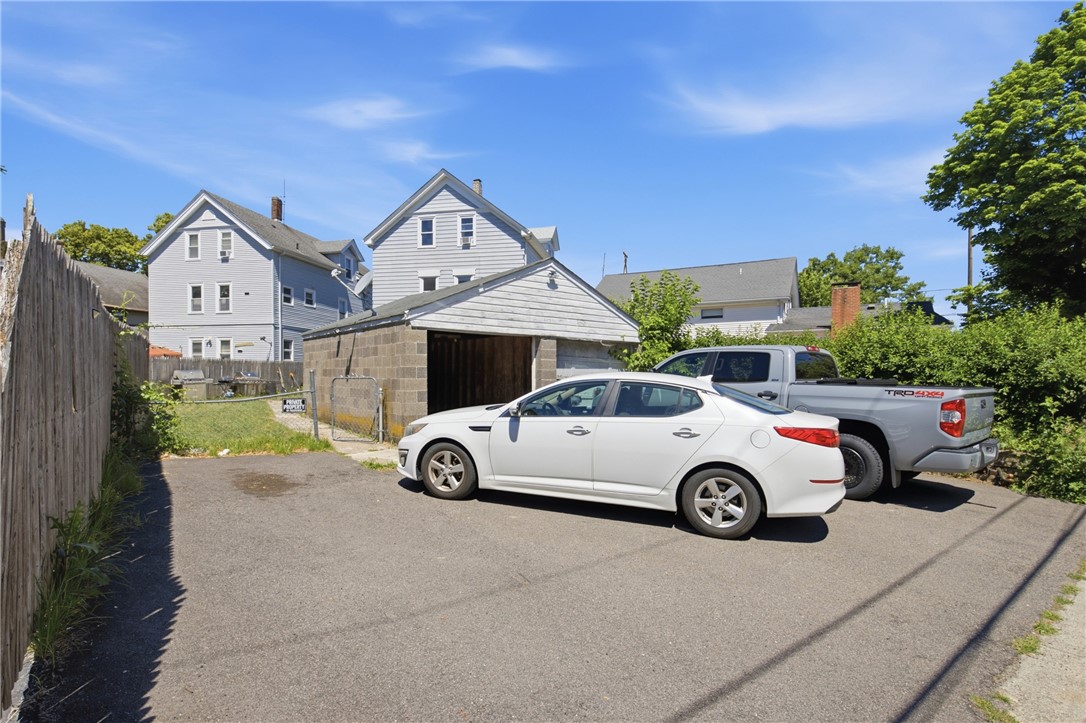 903 Roosevelt Avenue