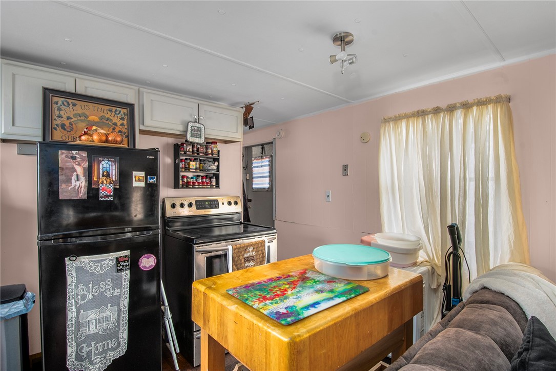 719 Forest Park