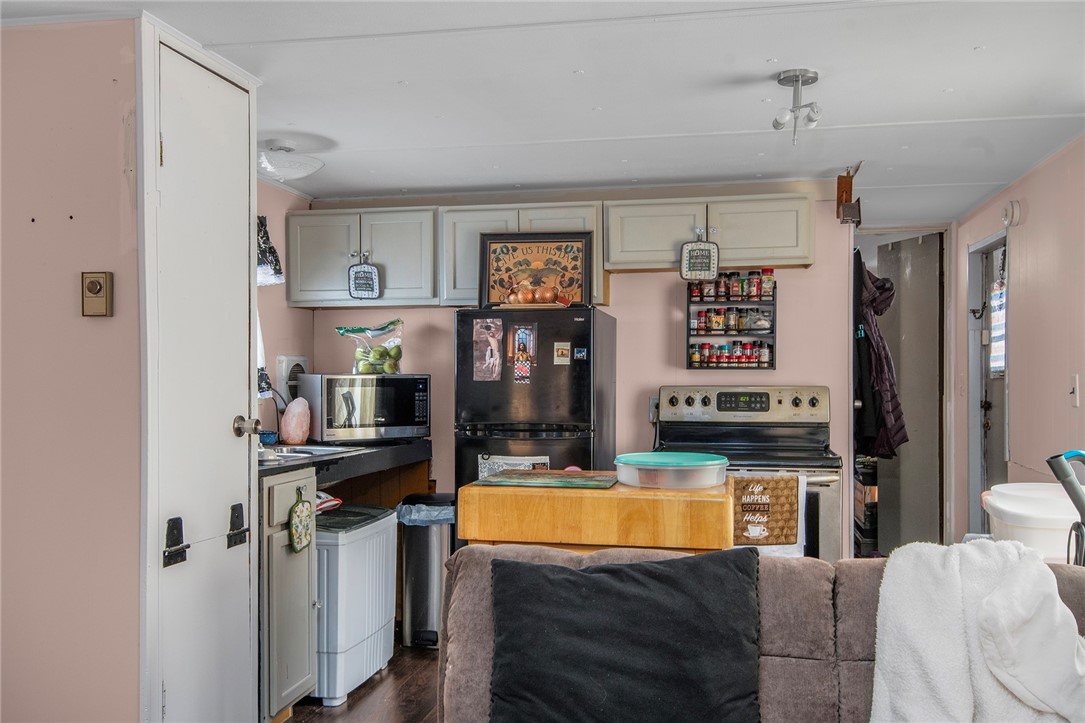 719 Forest Park