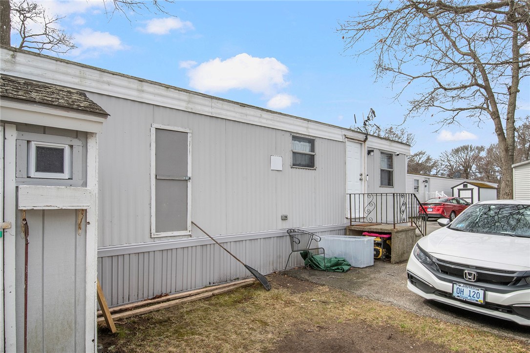 719 Forest Park
