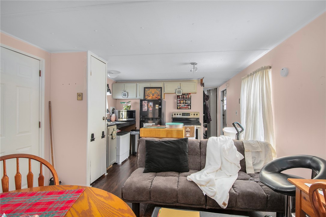 719 Forest Park