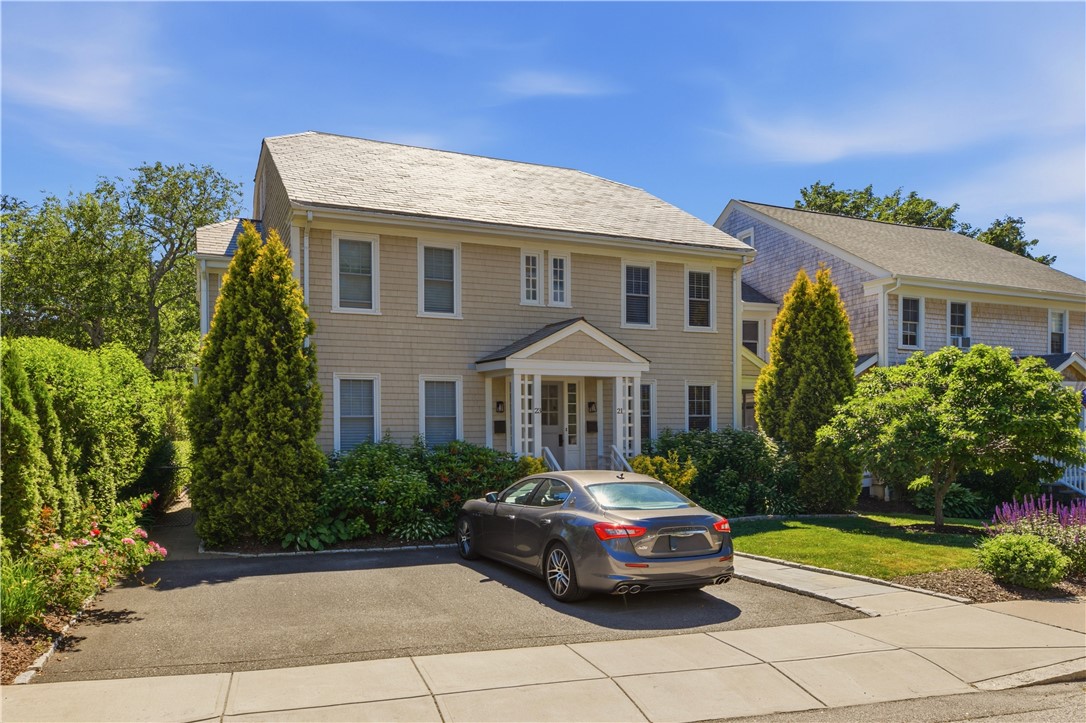 21 Pell Street