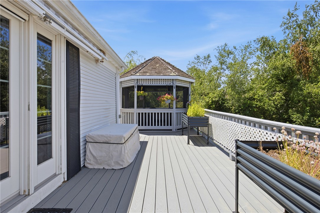 201 Randolph Avenue