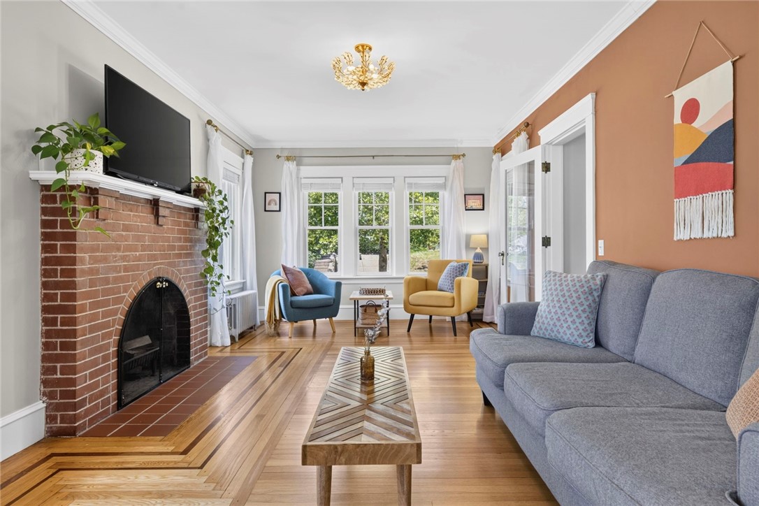 15 Modena Avenue