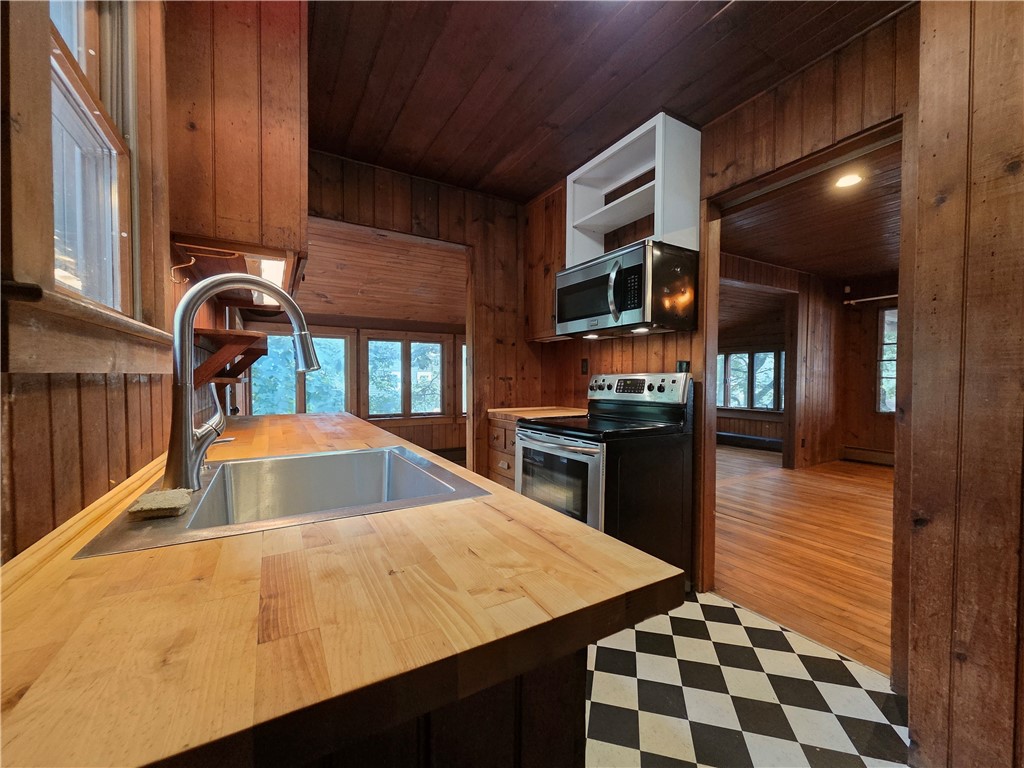 150 Plum Point Road