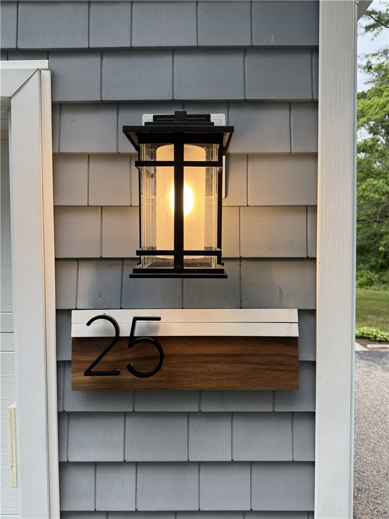 25 Dinonsie Way