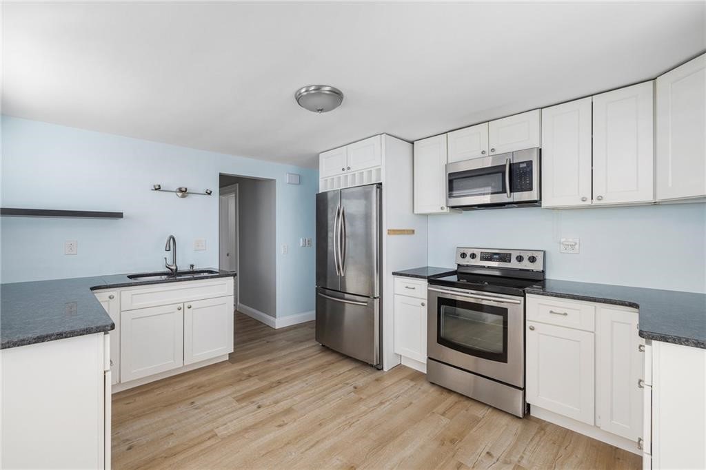 82 Burnside Avenue